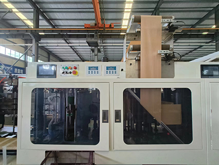 Flap valve making unit